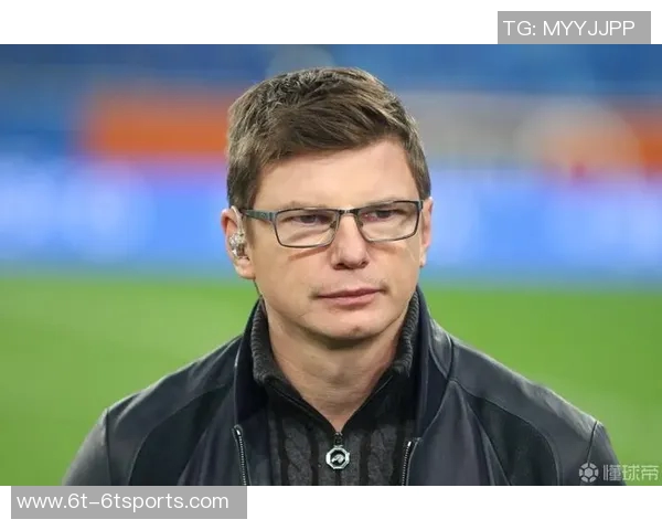 阿尔沙文穿巴萨球衣逛皇马商店引发球迷热议