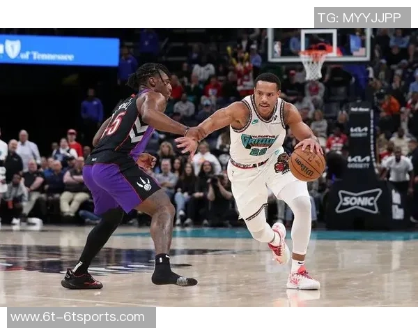 黄蜂队全场狂轰136分10人出战9人得分上双展现强大火力