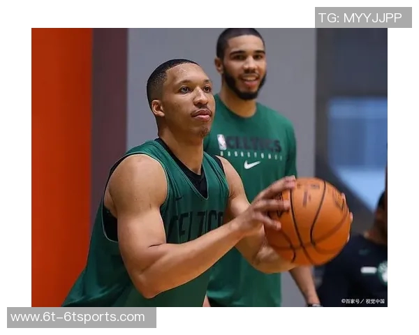 格莱姆斯场均219分信心满满教练鼓励我在新赛季大胆投篮 格莱姆斯场均219分信心满满教练鼓励我在新赛季大胆投篮