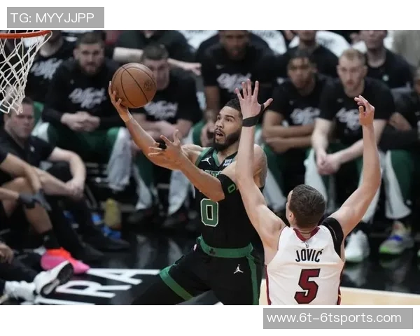 狄龙状态火热近6场比赛场均257分展现强大攻击力 狄龙状态火热近6场比赛场均257分展现强大攻击力