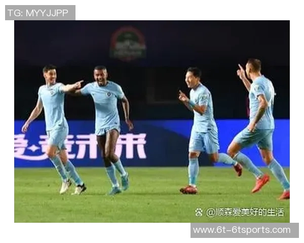 20岁中国球员邓雨婷在美国比赛中表现出色创赛季新高助球队险胜