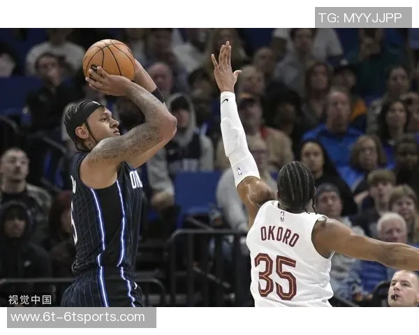 米切尔半场狂砍25分表现惊艳三分球精准助球队争胜 米切尔半场狂砍25分表现惊艳三分球精准助球队争胜